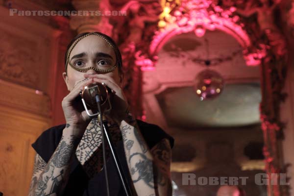 FLECHE LOVE - 2017-10-18 - PARIS - Le Carmen - 